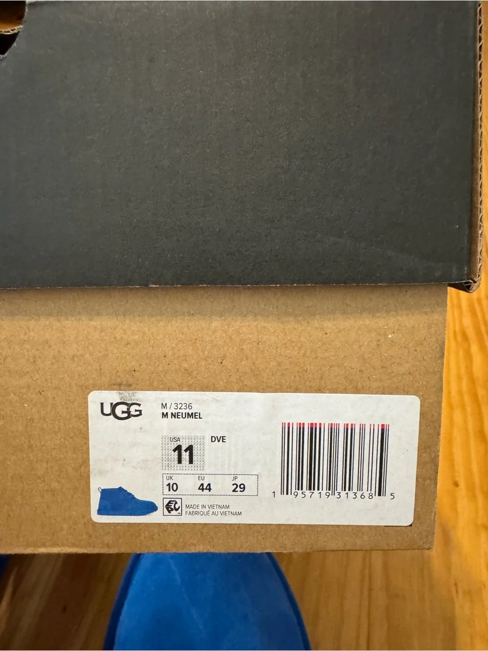 UGG Neumel Men's Chukka Ankle Boot US 11 - Dive Blue Suede
